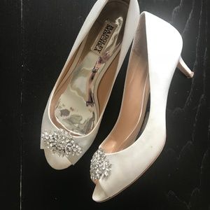 Badgley Mischka "Nakita" Ivory Satin Heels